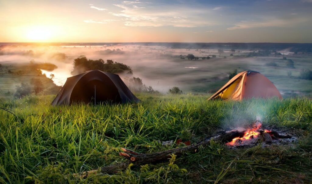 Top 10 Must-Have Items for Hiking in Japan’s Varying Seasons